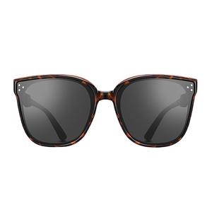 แว่นกันแดดแบบพับได้ Gm สำหรับผู้หญิง กรอบพีซี ป้องกันรังสียูวี 400 ระดับ 2 แว่นกันแดด สีเหลือง ลายกระดองเต่า - Product Image 1