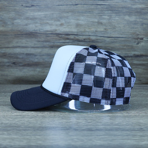 Chất Lượng Cao 5 Bảng Điều Chỉnh Trống Bọt Lưới Trucker Cap Checker Dây Người Đàn Ông Của Màu Đen Và Trắng Mũ Checkered Với Biểu Tượng Tùy Chỉnh Thêu - Product Image 3