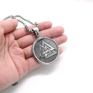 yunnique <b>Titanium</b> Steel Unisex Geometric Round Pendant Necklace Minimalist Style Jewelry For Daily Wear - Product Image 4