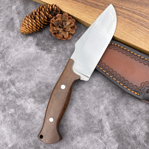 Cuchillo de Supervivencia de Acero Inoxidable de Espiga Completa con Mango de Madera y Funda de Cuero para Caza y Bushcraft - Product Image 3
