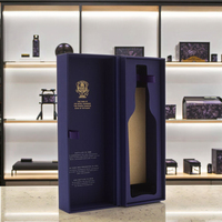 Caja de regalo de licor de cartón de arte duradero para cartón mate rígido rojo champán con esponja para vino Vodka Fine Spirits