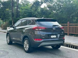 <span class=keywords><strong>Hyundai</strong></span> <span class=keywords><strong>Tucson</strong></span> <span class=keywords><strong>2018</strong></span> 1.6T 7DCT 2WD Edición Especial 15.º Aniversario LHD SUV Compacto de <span class=keywords><strong>Gasolina</strong></span> - Product Image 6
