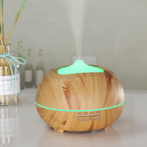 Diffuseur d'arômes à effet bois 400 ml, humidificateur ultrasonique pour la maison et le bureau, avec 2 options de minuterie de 8 heures, options bois clair et bois foncé - Product Image 4
