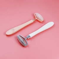 Rouleau de rajeunissement de la peau en forme de Y, rouleau de massage 3D anti-rides pour le visage en quartz rose et jade, Japon