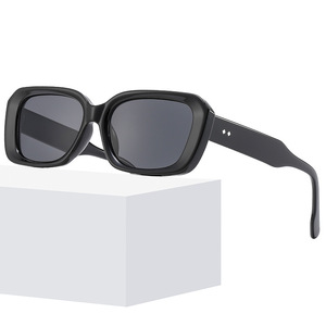 Wholesale Fashion Ladies Fashion Street Photography Retro Sunshade Small <b>Frame</b> Color <b>Square</b> Sunglasses - Product Image 5