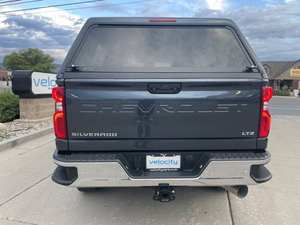 Camioneta <span class=keywords><strong>Chevrolet</strong></span> <span class=keywords><strong>Silverado</strong></span> 3500HD LTZ 2020 Usada en Buen Estado, Diésel Turbo, Automática, Asientos de Cuero, Interior Claro, Volante a la Izquierda - Product Image 3