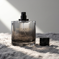Flacon de parfum vide en verre transparent tendance avec pulvérisateur haut de gamme, couleur personnalisable