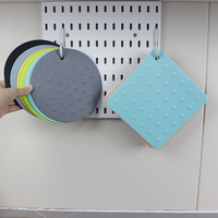 Tapis de table résistant à la chaleur pour la cuisine, sous-verre en silicone et PVC, rond ou carré, imperméable et antidérapant, pour tasses et plaques de cuisson