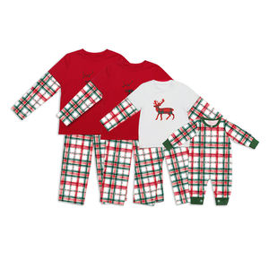 Suave Hipoalergénico 95% Bambú 5% Spandex Trajes a juego para la familia Botón de Navidad de manga larga para uso diario y navideño - Product Image 3