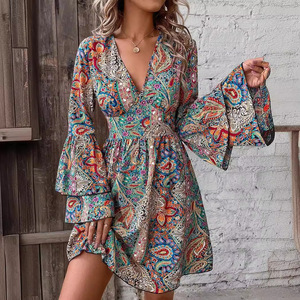 Vestido Mini Boho con Estampado Floral, Cuello en V, Mangas Campana, Cintura Alta, Casual, para Verano, <span class=keywords><strong>Playa</strong></span>, Vacaciones, Venta al Por Mayor - Product Image 3