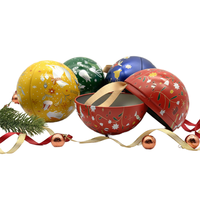 Boîte en étain sphérique de Noël personnalisée, boîte en métal ronde en forme de boule avec couvercle, récipient décoratif en étain pour bonbons, chocolat, cadeaux