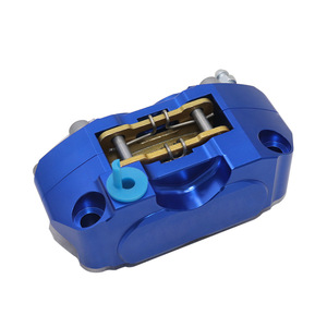 Étrier <span class=keywords><strong>de</strong></span> <span class=keywords><strong>frein</strong></span> <span class=keywords><strong>de</strong></span> moto universel avec 4 pistons pour Scooter DIO Scooter <span class=keywords><strong>Dirt</strong></span> <span class=keywords><strong>Bike</strong></span> ATV Go Kart Parts - Product Image 1