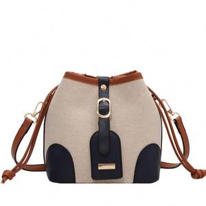 Venta al por mayor, bolso pequeño de moda, estilo simple y personalidad para mujer, primavera 2025, nuevo bolso cruzado de hombro. - Product Image 1