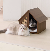 Maison pour chat semi-fermée en bois massif, moderne, toutes saisons, durable, imperméable, résistante aux rayures, avec lit et espace de vie type villa