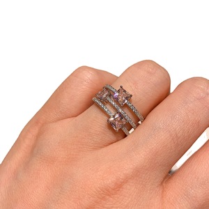 Direktverkauf ab Werk Quadratischer Farbiger Zirkon Stapelbarer Ringset 18K Vergoldetes Messing Luxus-Ringe für Damen Hochzeit Party - Product Image 4