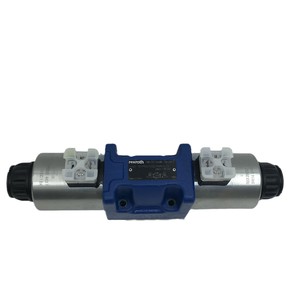 Vanne de commande directionnelle à solénoïde Rexroth 4WE10P5X/EG24N9K4/M, vanne hydraulique à double action - Product Image 1
