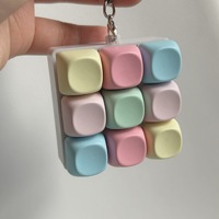 Porte-clés de clavier mécanique en acrylique avec logo personnalisé sur le thème de l'anime, avec interrupteurs anti-stress et capuchon de touche de décompression