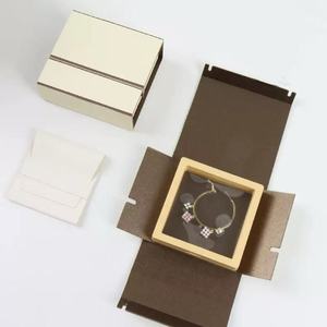 Boîte cadeau pliante en carton pour bijoux avec logo personnalisé de luxe, boîte d'emballage haut de gamme pour bague et collier, boîtes d'expédition - Product Image 5