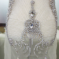 Robe de soirée de mariée écologique à motifs brodés de strass et de perles de cristal