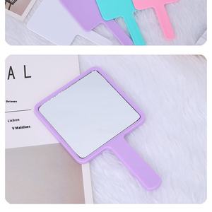 Espejos de Maquillaje Plegables de Plástico <span class=keywords><strong>con</strong></span> Acabado Cromado, Portátiles, <span class=keywords><strong>con</strong></span> Luz <span class=keywords><strong>y</strong></span> Logotipo Personalizado de la Marca Flying, Venta al por Mayor de Fábrica - Product Image 3