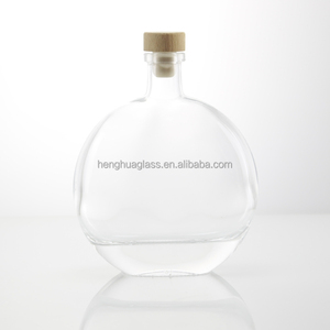 Bouteilles d'huile d'olive en <span class=keywords><strong>verre</strong></span> transparent mat noir personnalisées avec logo, plates et rondes, 250 ml, 500 ml, 25 cl, 50 cl, bouteilles en <span class=keywords><strong>verre</strong></span> pour liqueur, whisky, rhum - Product Image 4