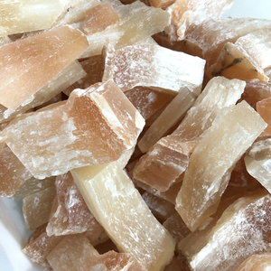 Selenite Orange Naturelle en Gros, Pierre Brute pour Artisanat de Cristal - Product Image 4