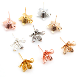 10 pièces (5 paires) de boucles <span class=keywords><strong>d</strong></span>'oreilles à clous <span class=keywords><strong>en</strong></span> forme de fleur plaquées <span class=keywords><strong>argent</strong></span> antique, or et bronze, 14x14mm, connecteurs <span class=keywords><strong>pour</strong></span> la fabrication de bijoux - Product Image 1
