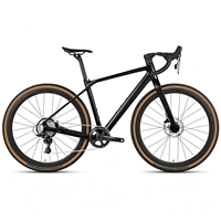 Vélo de Gravel en Carbone 700C 2x12 Vitesses 24 Freins à Disque Hydrauliques Axe Traversant Guidon Incurvé Cockpit Aéro Pneu 40C 9,9kg Aventure Vente en Gros