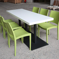 Table et chaises pliantes carrées 4 places en pierre de surface solide blanche pour salle à manger commerciale