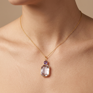 Collar Geométrico de Cuarzo Hidro con Corte Esmeralda de Alta Calidad, Colgante con Engaste de Bisel de Cuarzo Cristalino, Cadena Chapada en Oro de 18k y Corte Cojín - Product Image 3
