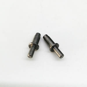 Fixation automobile personnalisée, norme DIN, pièces formées à froid traitées thermiquement, certifiées IAFT16949, boulon d'axe en acier inoxydable - Product Image 3