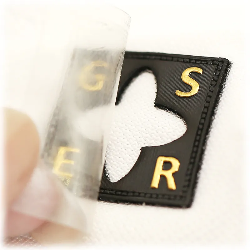 Hoge Kwaliteit Ijzer Op Eigen Logo Stickers Custom Afdrukken Shirt Tags 3D Siliconen Warmteoverdracht Kleding Hals Label