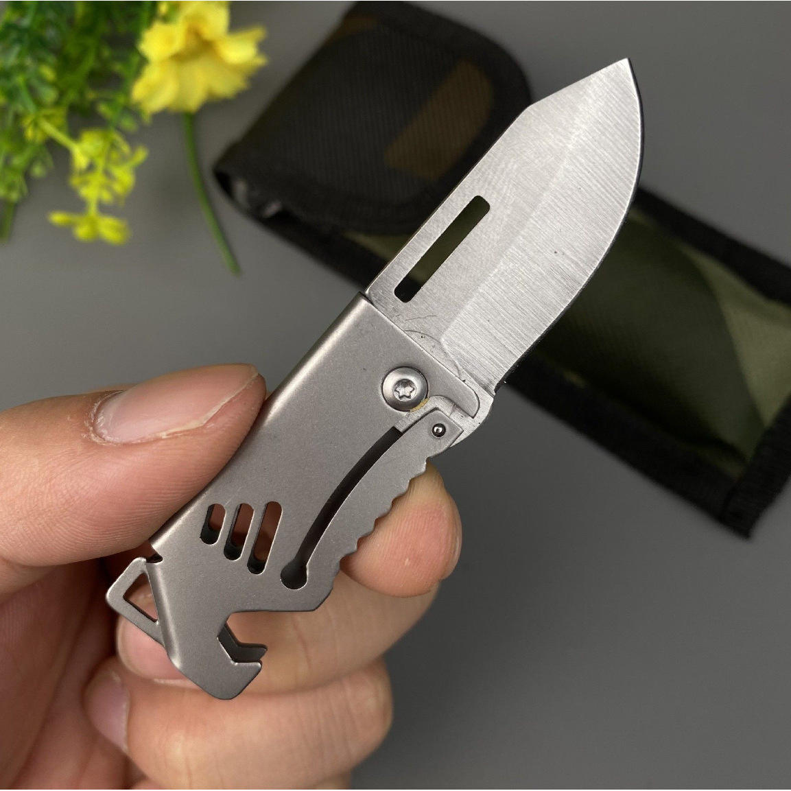 Folding knife