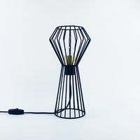 Nouvelle conception de lampe de table LED décorative avec interrupteur à douille 220V, corps en métal, pour chambres à coucher