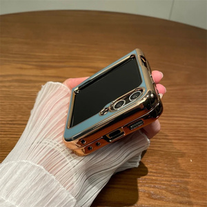 Nouveau produit 2024 6D galvanisé magnétique souple TPU antichoc porte-anneau pli housse de téléphone pour Samsung <span class=keywords><strong>Z</strong></span> Flip <span class=keywords><strong>3</strong></span> 4 5 6 - Product Image 4