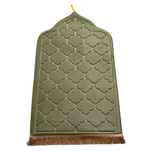 Comfort Polyester Muslim Islamic Prayer Rug Embossed 100% Polyester Flannel Sajadah Carpet