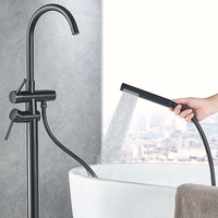 Robinet de baignoire sur pied poli avec bec pivotant et douchette de massage pour appartement et hôtel