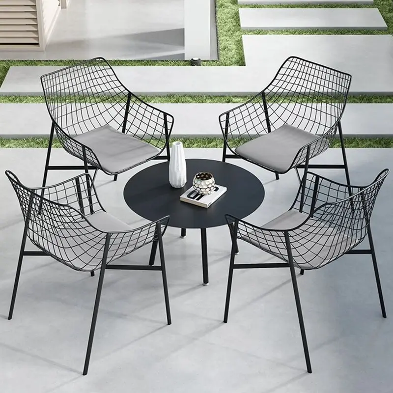Kursi anggur Nordik luar ruangan, set meja makan kursi halaman Hotel desain besi santai