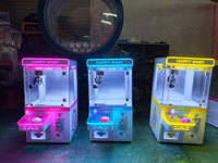 Mini griffe blanche Machine enfants Arcade jouet à jetons grue pièce poussoir petit jouet pour bébé heureux maison de poupée vente