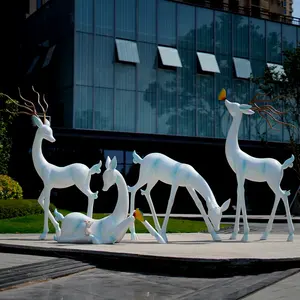 Estatua de Animal grande para decoración de jardín al aire libre, escultura de renos y ciervos de fibra de vidrio, tamaño real