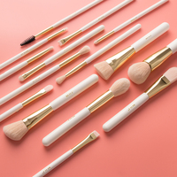 BEILI ensemble de pinceaux de maquillage blanc et or personnalisé de haute qualité cheveux synthétiques doux rose de luxe ensemble de pinceaux d'outils cosmétiques de qualité supérieure