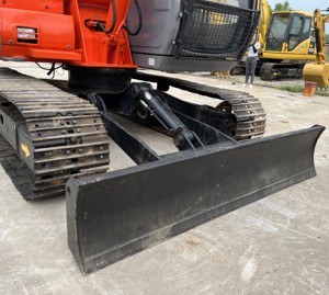 Mini-excavatrice d'occasion d'origine japonaise 6 tonnes Hitachi EX60, modèle ZX68U ZX60 ZX70, avec composants moteur essentiels inclus dans la vente - Product Image 4