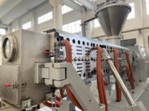 Máquina Extrusora de Plástico de Doble Tornillo Reciprocante para la Fabricación de Gránulos - Product Image 4