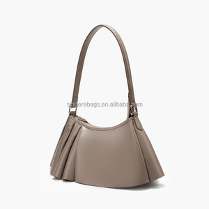 Nouveau Sac à Bandoulière Pliable Nuage Tendance pour Femme en Cuir PU avec Chaîne, Texture Haut de Gamme, Luxe - Product Image 2