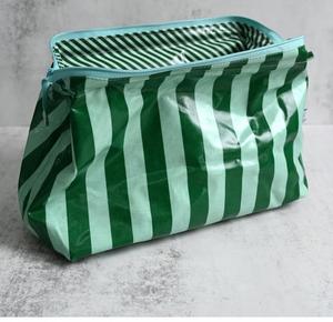 Nouvelle Trousse de Toilette de Voyage Grande Capacité Verte, Sac de Maquillage Portable en Toile avec Poignée - Product Image 6