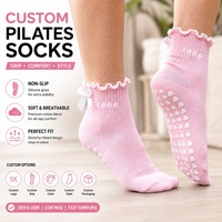 Chaussettes de yoga antidérapantes personnalisées OEM pour femmes, brodées, tricotées, séchage rapide, en mélange de coton, pour Pilates, avec grip antidérapant