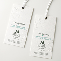 Benutzer definierte Marke Logo geprägt Druck Art Paper Swing Hang Tag für Kleidung Kleidungs stück Tags mit Baumwoll schnur