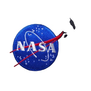 Casquette de baseball en coton brodée avec le logo de la NASA, caractéristique du tissu courant - Product Image 2