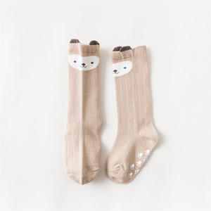 1 paire de chaussettes pour bébé <span class=keywords><strong>renard</strong></span> mignon de 0 à 24 mois, antidérapantes avec poignées, chaussettes longues en coton pour bébés filles et garçons, chaussettes hautes pour nouveau-nés - Product Image 2