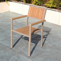 Meubles de patio modernes en plastique et bois, résistants à l'eau et au soleil, empilables, durables, ensembles de tables et de chaises d'extérieur